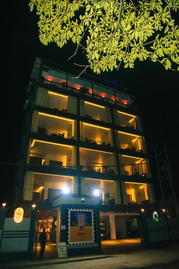 The Convoy Hotel Дибругарх Экстерьер фото